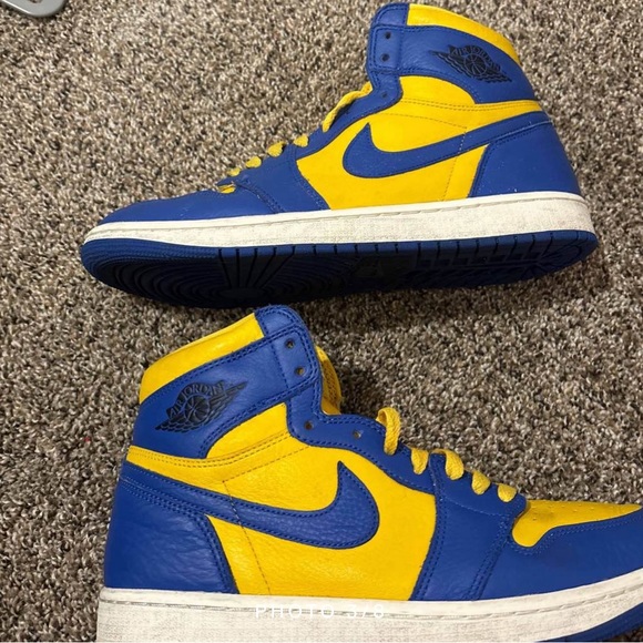 i'm selling reverse laney jordan's - Picture 2 of 3